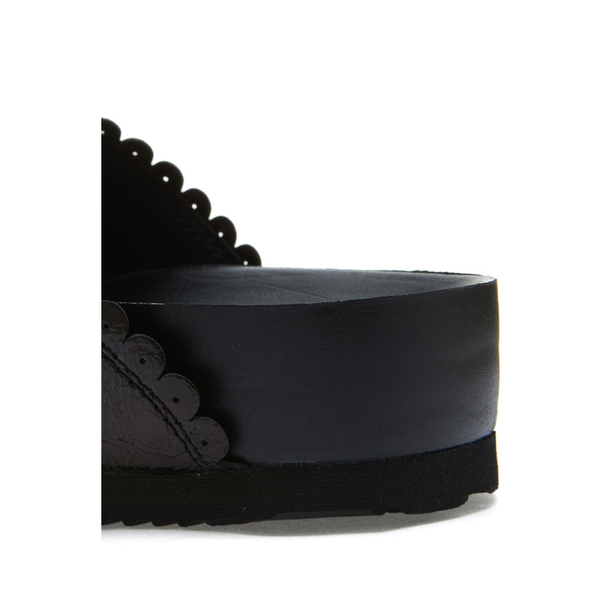 <b><p>Shu Comma Bonnie insegae Sports Ste Tiara</p></b><b><p>シューコンマみる 新世界景気点 ティアラ サンダル 黒 DG2AM18001BLK</p></b><br /><br /><p align='center'>